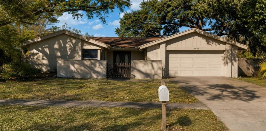 Casa en Tampa, Florida 4 dormitorios, 157.38 m2 № 2157623