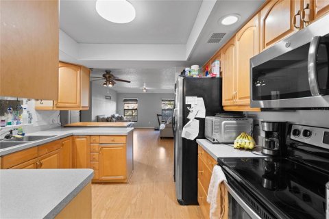 Casa en venta en Tampa, Florida, 4 dormitorios, 157.38 m2 № 2157623 - foto 13
