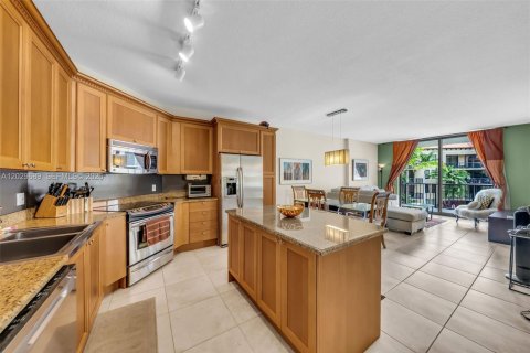 Купить кондоминиум в Корал-Гейблс, Флорида 2 комнаты, 73.39м2, № 2086047 - фото 2