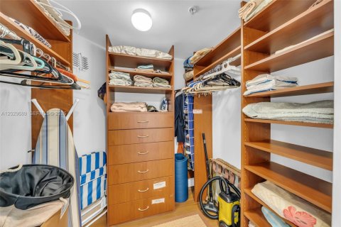 Купить кондоминиум в Корал-Гейблс, Флорида 2 комнаты, 73.39м2, № 2086047 - фото 12
