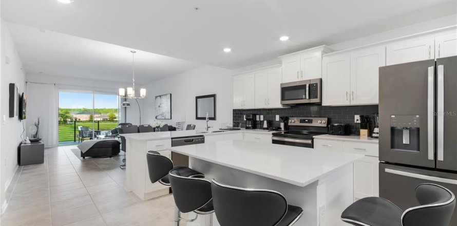 Condominio en Kissimmee, Florida, 2 dormitorios № 1850220
