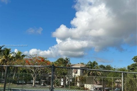 Townhouse in Margate, Florida 2 bedrooms, 123.75 sq.m. № 1863347 - photo 5