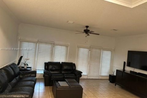 Townhouse in Margate, Florida 2 bedrooms, 123.75 sq.m. № 1863347 - photo 7