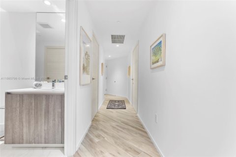 Copropriété à vendre à Miami, Floride: 2 chambres, 107.02 m2 № 1897097 - photo 10