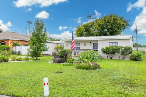 Villa ou maison à vendre à Saint Petersburg, Floride: 5 chambres, 138.42 m2 № 2405390 - photo 16