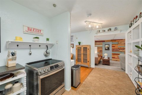 Villa ou maison à vendre à Saint Petersburg, Floride: 5 chambres, 138.42 m2 № 2405390 - photo 24