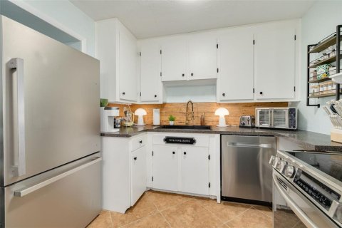 Villa ou maison à vendre à Saint Petersburg, Floride: 5 chambres, 138.42 m2 № 2405390 - photo 23