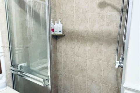 Купить коммерческую недвижимость в Дейви, Флорида 329.9м2, № 1716001 - фото 21