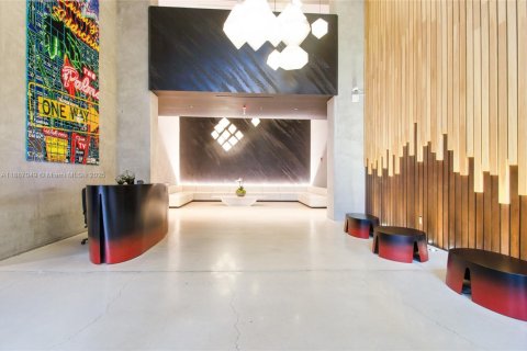 Condo in Miami, Florida, 1 bedroom  № 2037532 - photo 12