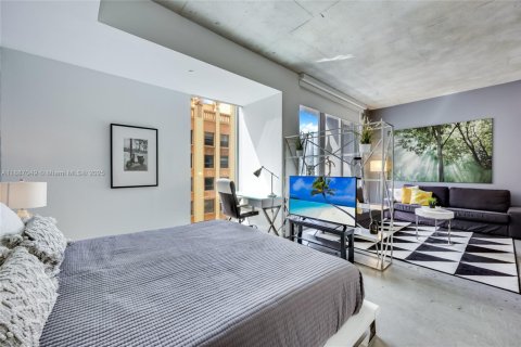 Condo in Miami, Florida, 1 bedroom  № 2037532 - photo 9