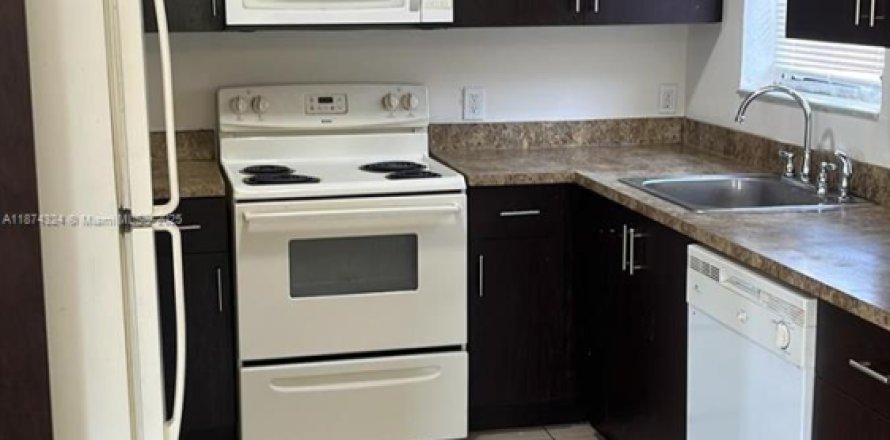 Villa ou maison à Fort Lauderdale, Floride 4 chambres, 130.06 m2 № 1928377