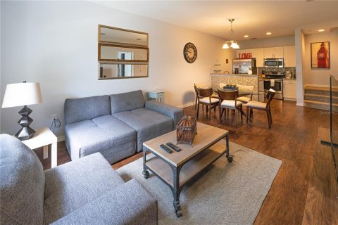 Townhouse in Kissimmee, Florida 3 bedrooms, 120.77 sq.m. № 1540963 - photo 4