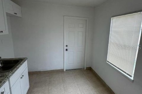 Casa en alquiler en Lakeland, Florida, 2 dormitorios, 122.91 m2 № 1879866 - foto 5