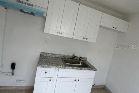 Casa en alquiler en Lakeland, Florida, 2 dormitorios, 122.91 m2 № 1879866 - foto 6