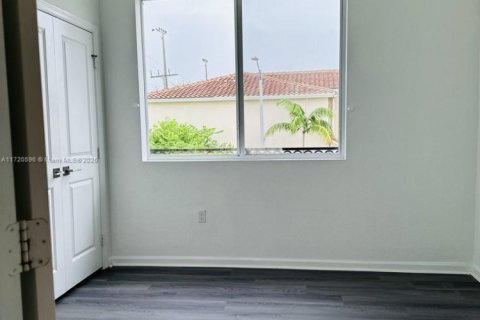 Townhouse in Miami Gardens, Florida 3 bedrooms, 133.97 sq.m. № 1697702 - photo 24