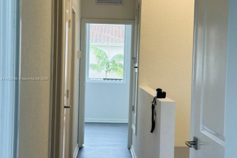 Townhouse in Miami Gardens, Florida 3 bedrooms, 133.97 sq.m. № 1697702 - photo 26