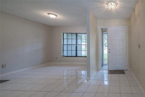 Casa en venta en Temple Terrace, Florida, 4 dormitorios, 187.76 m2 № 1917826 - foto 4