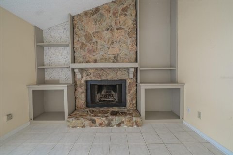 Casa en venta en Temple Terrace, Florida, 4 dormitorios, 187.76 m2 № 1917826 - foto 3