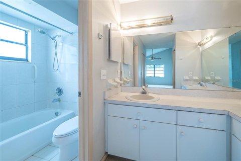 Casa en venta en Temple Terrace, Florida, 4 dormitorios, 187.76 m2 № 1917826 - foto 18