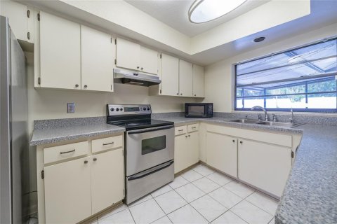 Casa en venta en Temple Terrace, Florida, 4 dormitorios, 187.76 m2 № 1917826 - foto 16