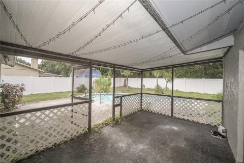 Casa en venta en Temple Terrace, Florida, 4 dormitorios, 187.76 m2 № 1917826 - foto 11