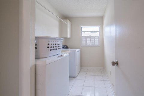 Casa en venta en Temple Terrace, Florida, 4 dormitorios, 187.76 m2 № 1917826 - foto 24