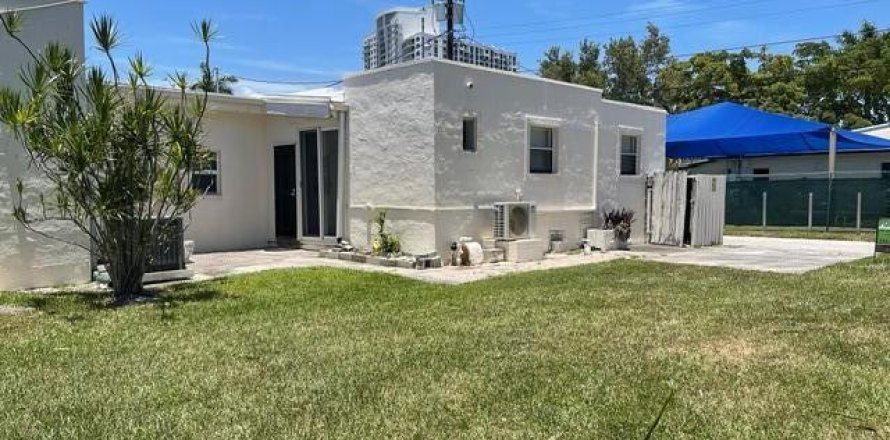 Appartement à Hollywood, Floride 1 chambre, 44.13 m2 № 2168310
