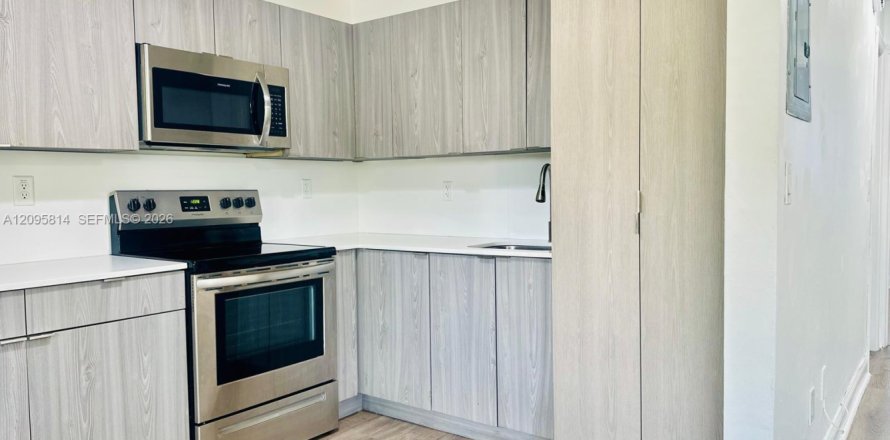 Appartement à Miami, Floride 2 chambres, 60.39 m2 № 2385310