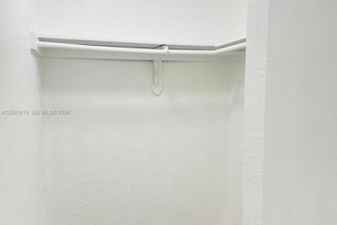 Appartement à louer à Miami, Floride: 2 chambres, 60.39 m2 № 2385310 - photo 5