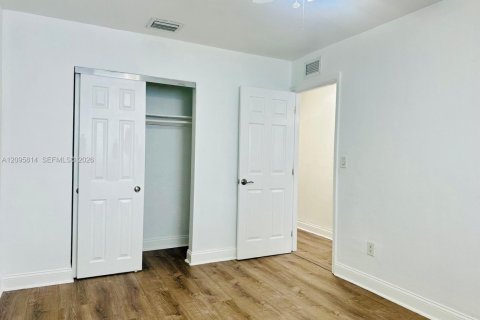 Appartement à louer à Miami, Floride: 2 chambres, 60.39 m2 № 2385310 - photo 10