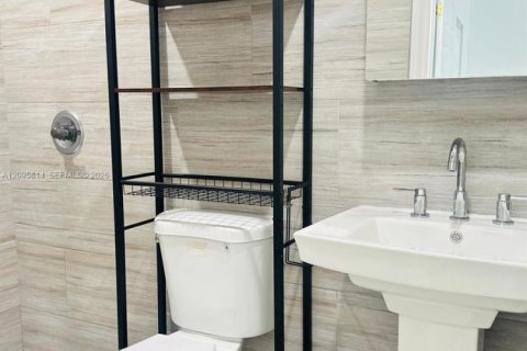 Appartement à louer à Miami, Floride: 2 chambres, 60.39 m2 № 2385310 - photo 11