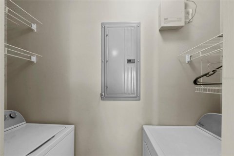 Condominio en alquiler en Sarasota, Florida, 1 dormitorio, 101.45 m2 № 1900737 - foto 12
