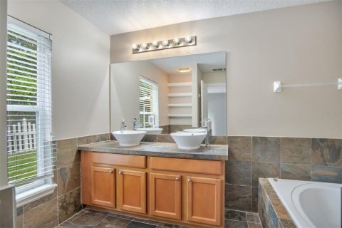 Villa ou maison à vendre à Orlando, Floride: 4 chambres, 266.63 m2 № 2140595 - photo 14