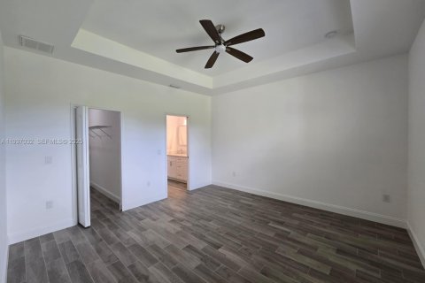 House in Lehigh Acres, Florida 3 bedrooms № 1994895 - photo 13