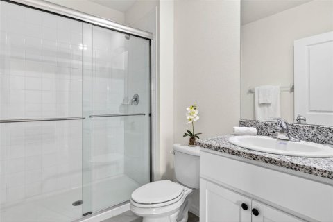 Casa en venta en Zephyrhills, Florida, 5 dormitorios, 227.89 m2 № 2223315 - foto 19