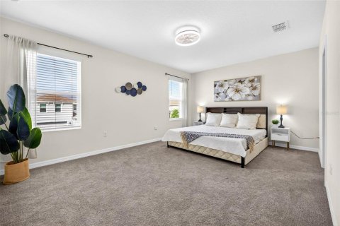 Casa en venta en Zephyrhills, Florida, 5 dormitorios, 227.89 m2 № 2223315 - foto 22