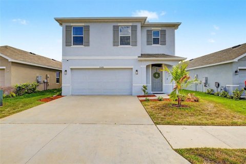 House in Zephyrhills, Florida 5 bedrooms, 227.89 sq.m. № 2223315