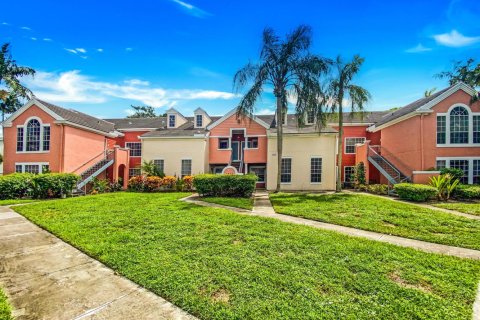 Condominio en Delray Beach, Florida, 2 dormitorios  № 2086247