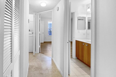 Copropriété à louer à Delray Beach, Floride: 2 chambres, 90.86 m2 № 2086247 - photo 12
