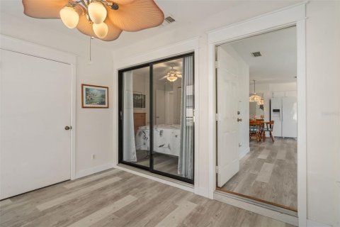 Condominio en venta en Zephyrhills, Florida, 2 dormitorios, 93.65 m2 № 2098996 - foto 4