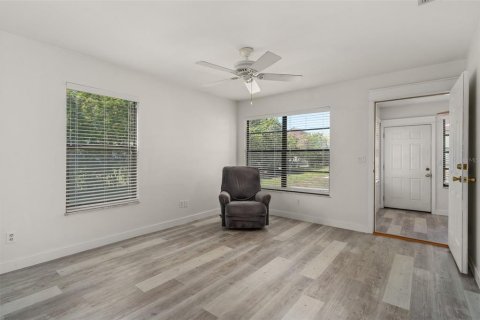 Condominio en venta en Zephyrhills, Florida, 2 dormitorios, 93.65 m2 № 2098996 - foto 7
