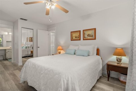 Condominio en venta en Zephyrhills, Florida, 2 dormitorios, 93.65 m2 № 2098996 - foto 18