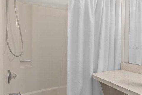 Condominio en venta en Zephyrhills, Florida, 2 dormitorios, 93.65 m2 № 2098996 - foto 21