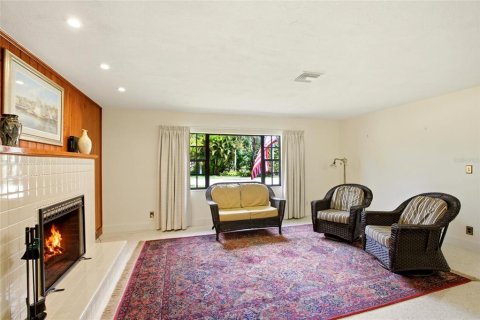 House in Fort Myers, Florida 3 bedrooms, 151.9 sq.m. № 2094383 - photo 7