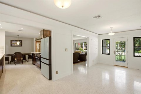 House in Fort Myers, Florida 3 bedrooms, 151.9 sq.m. № 2094383 - photo 4