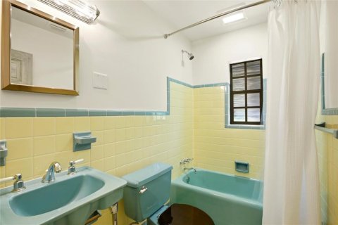 House in Fort Myers, Florida 3 bedrooms, 151.9 sq.m. № 2094383 - photo 20