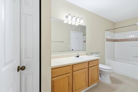 Condominio en alquiler en Sarasota, Florida, 1 dormitorio, 76.37 m2 № 2096028 - foto 21