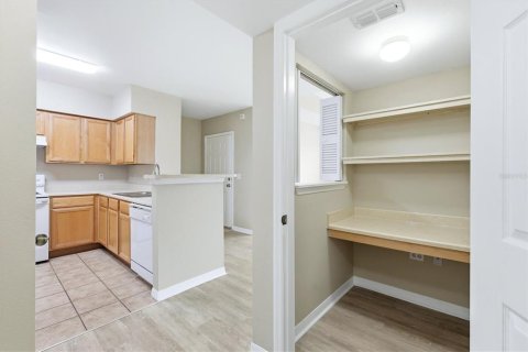 Condominio en alquiler en Sarasota, Florida, 1 dormitorio, 76.37 m2 № 2096028 - foto 15