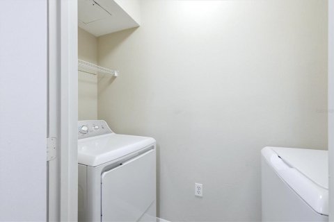 Condominio en alquiler en Sarasota, Florida, 1 dormitorio, 76.37 m2 № 2096028 - foto 24