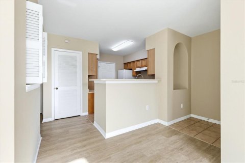 Condominio en alquiler en Sarasota, Florida, 1 dormitorio, 76.37 m2 № 2096028 - foto 9